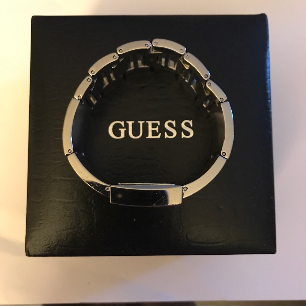 Guess Silver Watch - Picture 4 of 4